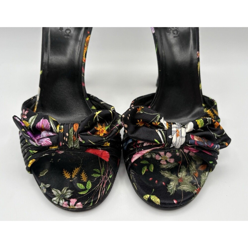 Gucci Black Satin Floral Slingback Heels Peep Toe Bow Accent Size EU 35 - Picture 6 of 12